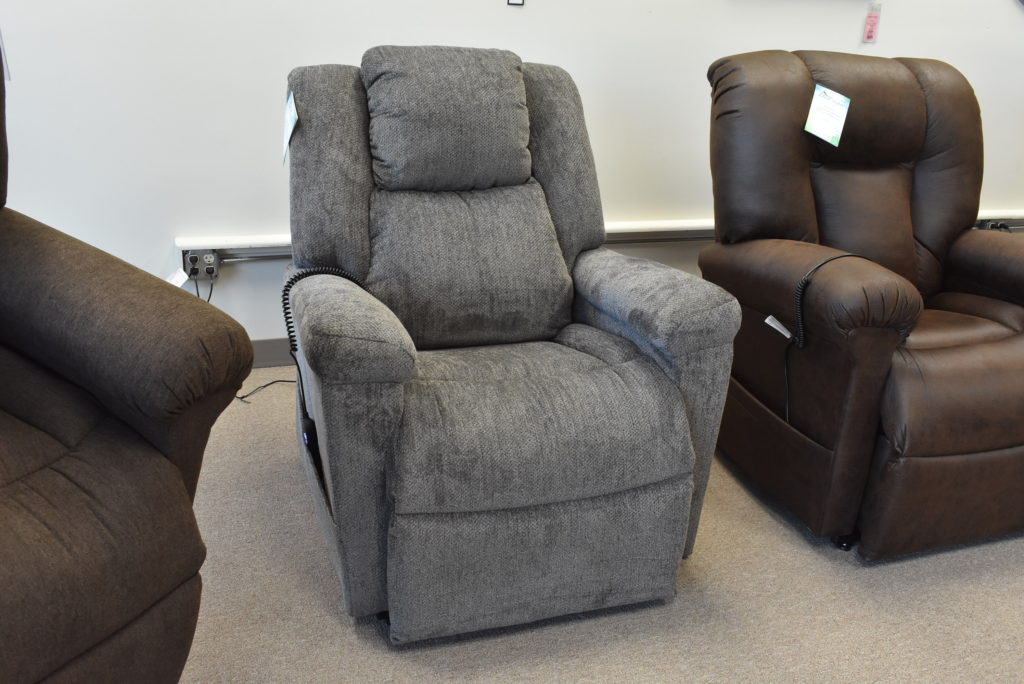 UC682 Lift Chair O'Reilly's Furniture